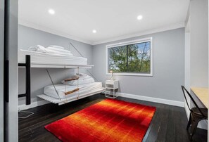 Room - Edelweiss Cottage - Serene and spacious Berridale Accommodation (Berridale)