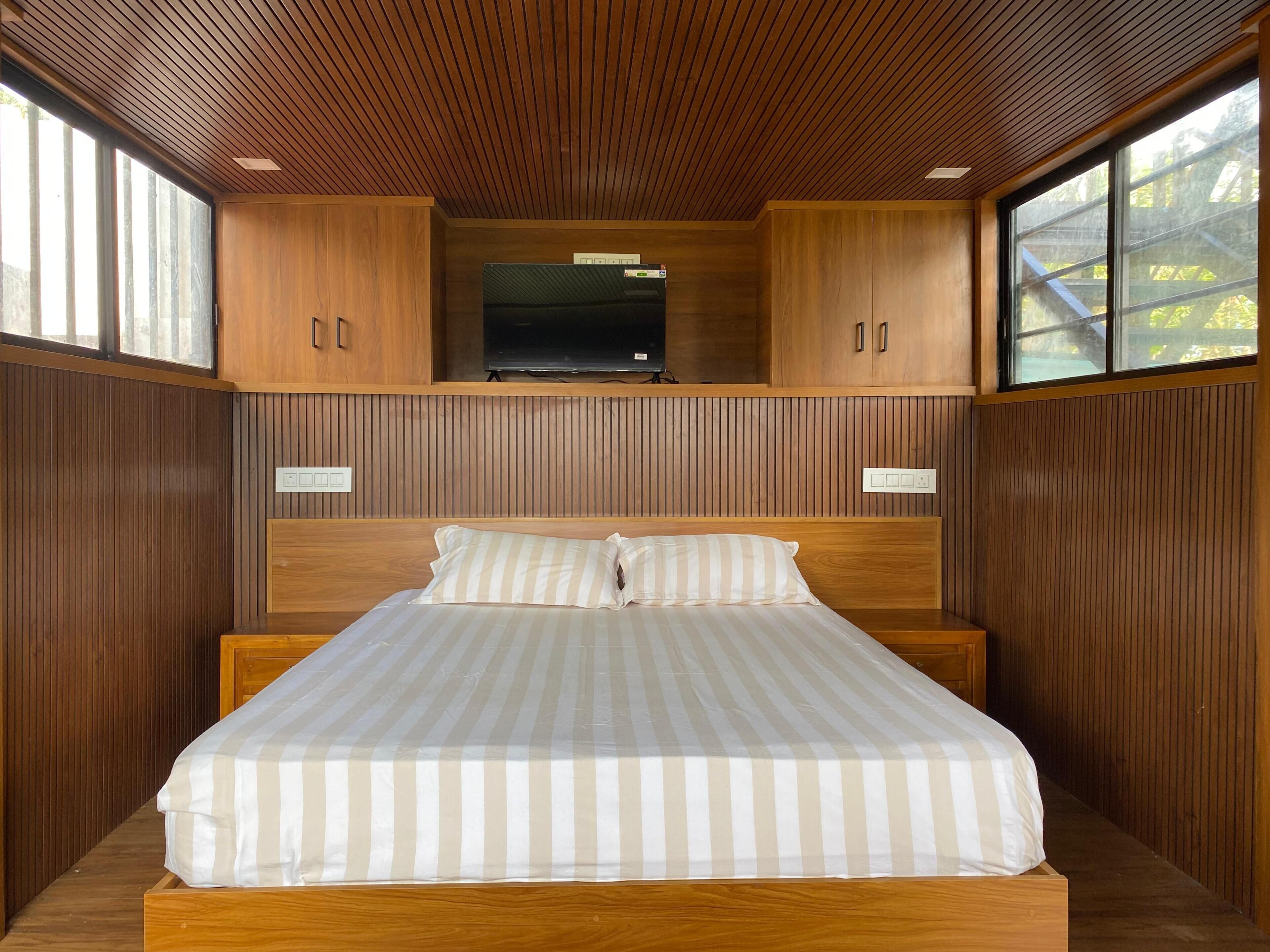2 chambres, fer et planche à repasser, Wi-Fi, draps fournis