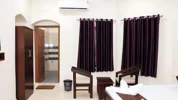 Deluxe Double Room, Multiple Beds, Air conditioning | View from room