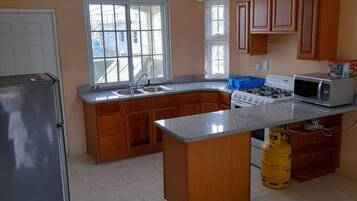 House, 2 Bedrooms, Accessible, Smoking | Interior
