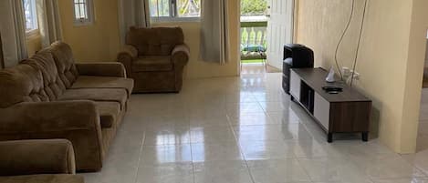House, 2 Bedrooms, Accessible, Smoking | Living area