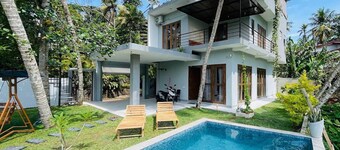 Villa White Homes