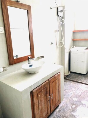 Bathroom - Villa White Homes (Unawatuna)