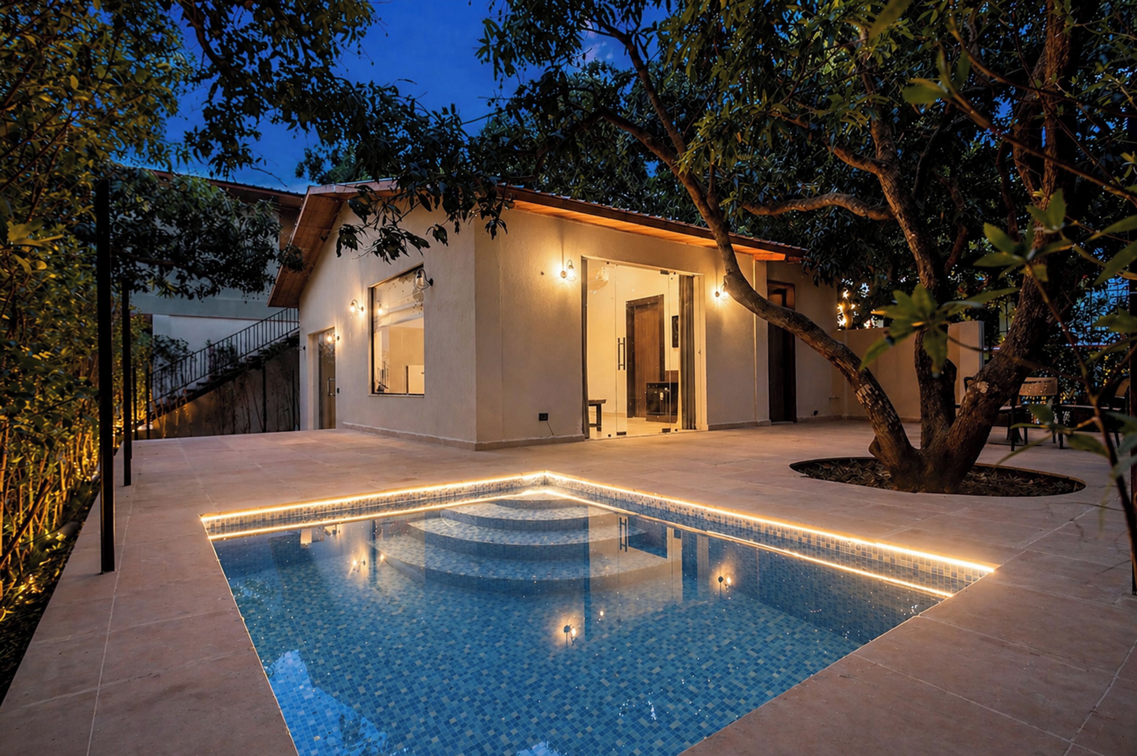 Deluxe Cottage | Pool