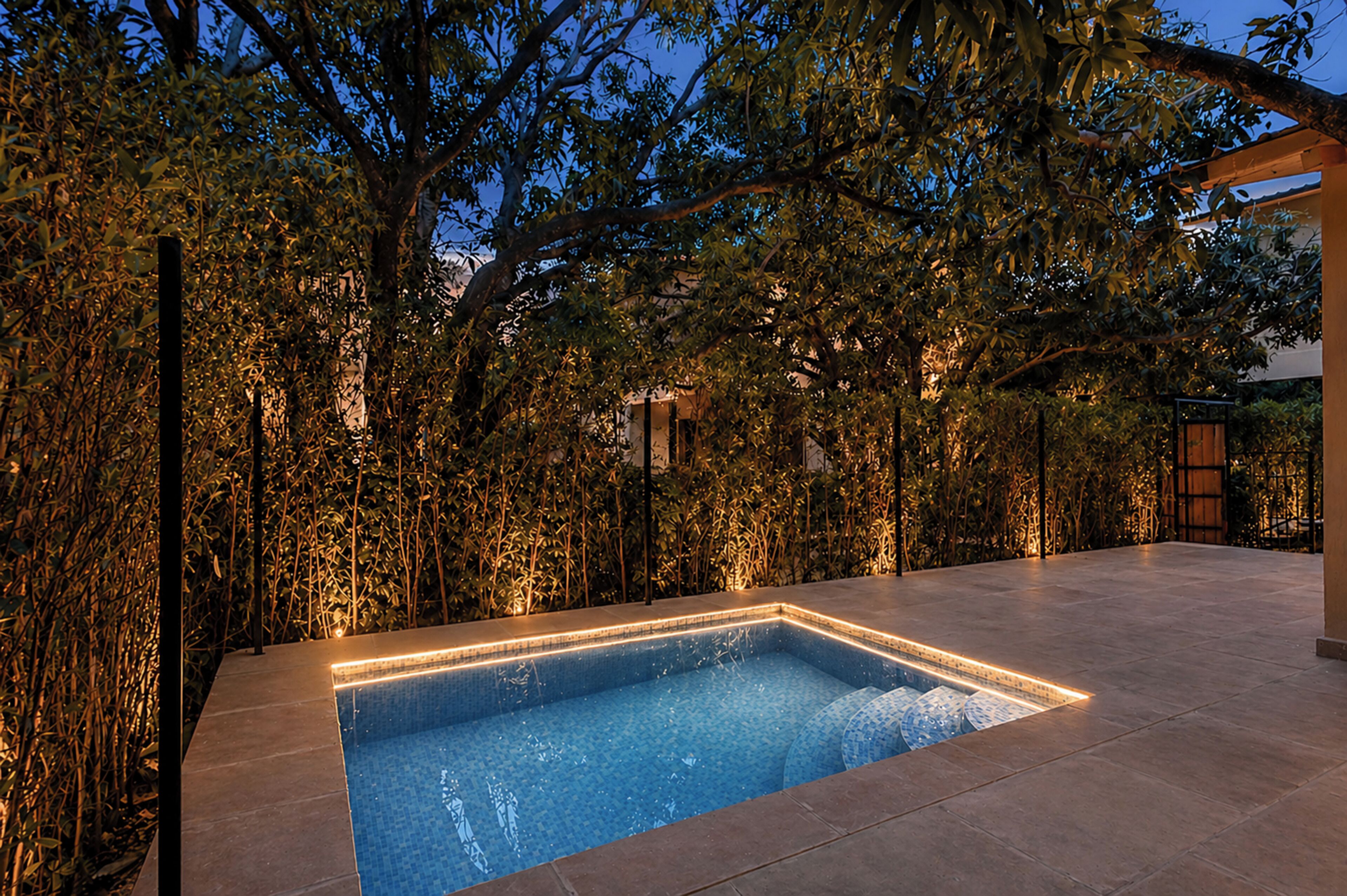 Deluxe Cottage | Pool | Outdoor pool