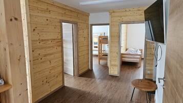 1 bedroom, bed sheets