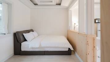 Basic Room, 1 Bedroom (Suite 2) | 1 bedroom, WiFi (free)