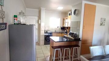Apartment, 2 Bedrooms, Accessible, Balcony | Interior