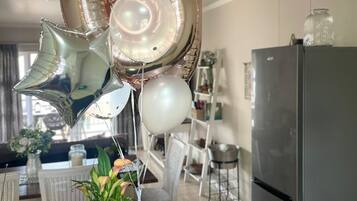 Apartment, 2 Bedrooms, Accessible, Balcony | Interior