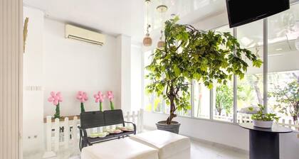 Luxury Deluxe DBL Retreat W/ Free Wifi and Parking