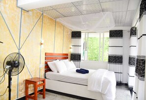 Family Room, Balcony | Desk, laptop workspace, free WiFi - Rokky Hill Cottage Ella (Ella)