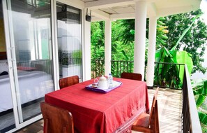 Outdoor dining - Rokky Hill Cottage Ella (Ella)