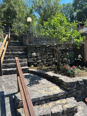 Property grounds - The rustic-little country house (Liguria)