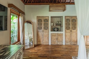 Deluxe Villa, 2 Bedrooms, Private Pool, Pool View | In-room safe, desk, free WiFi, bed sheets - Villa Chempaka Chill by Alfred in Bali (Canggu)