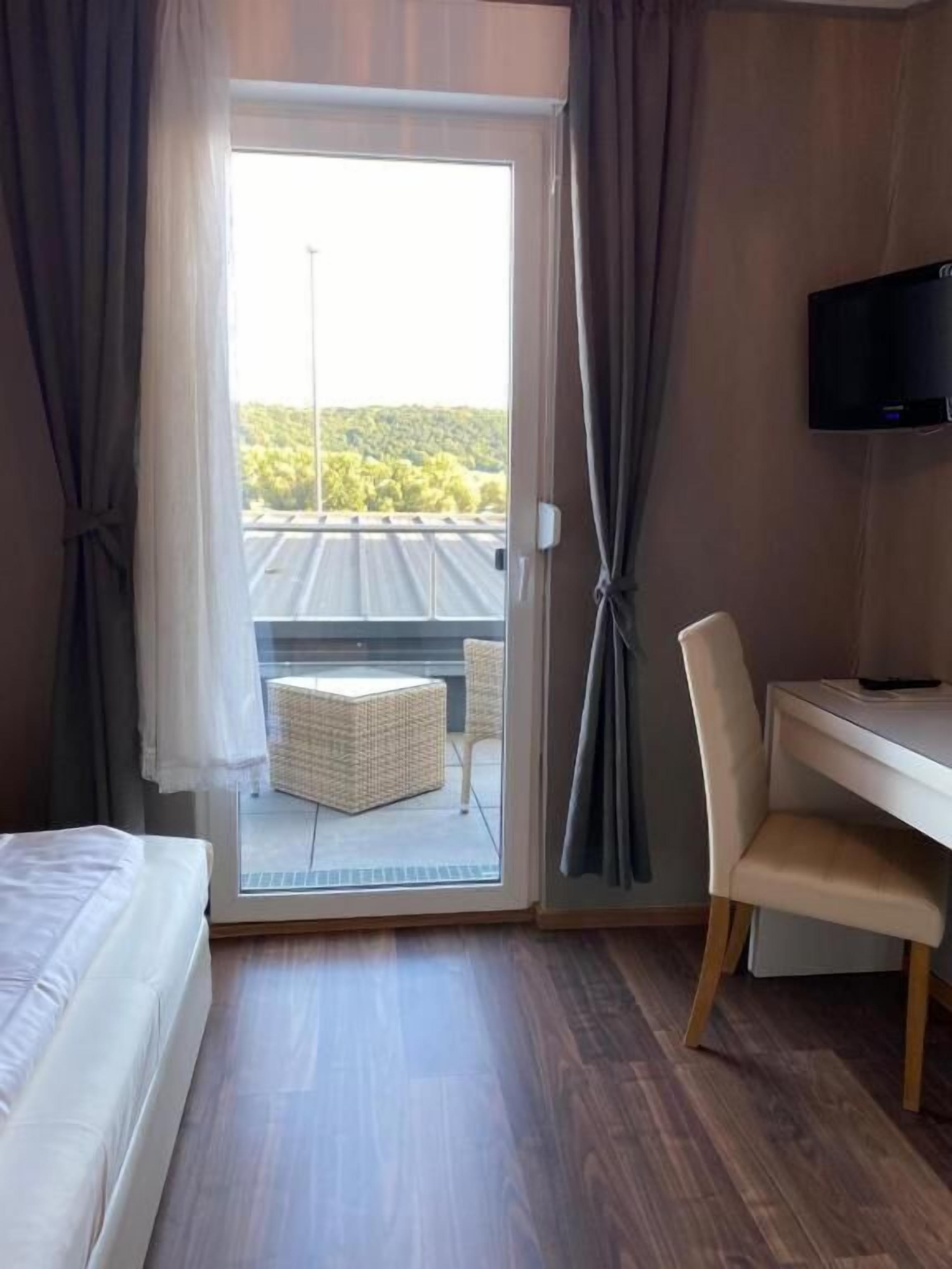 Single Room | In-room safe, desk, soundproofing, free WiFi