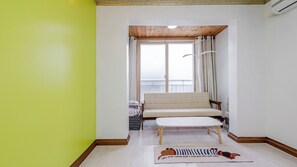 Basic Room, 1 Bedroom (302) - Samcheok Haeparang Pension (Samcheok)
