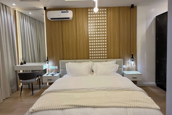 Deluxe Room, Balcony, City View | Desk, laptop workspace, blackout drapes, soundproofing