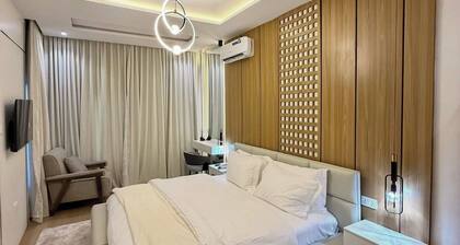 THE EVOLUTION HOTEL