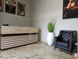 Lobby - THE EVOLUTION HOTEL (Gombe)