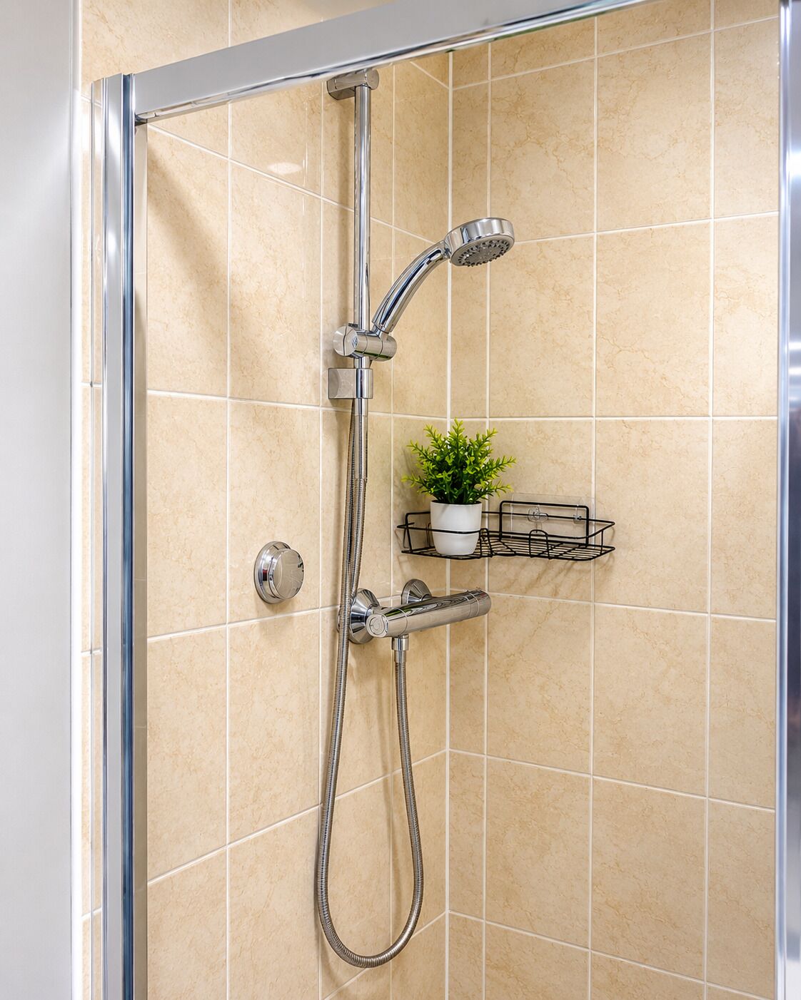 Shower, towels