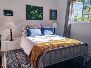 Internet, bed sheets - The Gallery Farm Retreat - Luxury Karoo Escape (Laingsburg)
