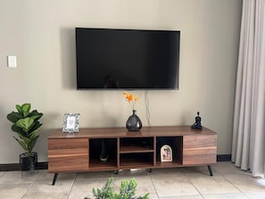 Interior - Spacious Apartment Near Gautrain, Gallagher & MOA (Midrand)