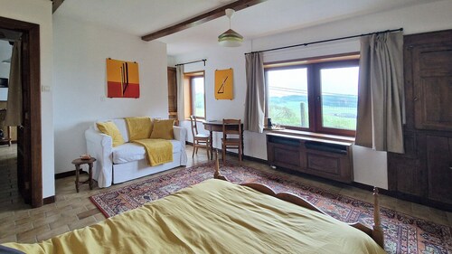 Les herbes folles de Oizy, bed and breakfast with terrace in the Ardennes.
