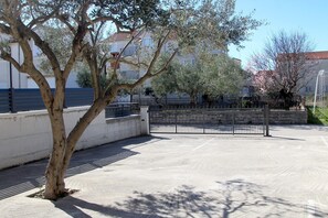 Property grounds - inReisen Villa Dolmar Apt. 102 (Vodice)