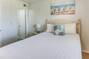 Iron/ironing board, travel cot, Internet, bed sheets - Walk to Beach/ Main St <br>Family Escape w/ Balcony! (North Myrtle Beach)