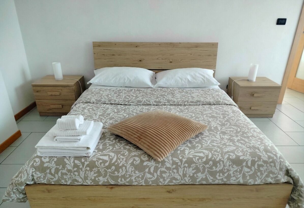 1 chambre, fer et planche à repasser, Wi-Fi, literie fournie