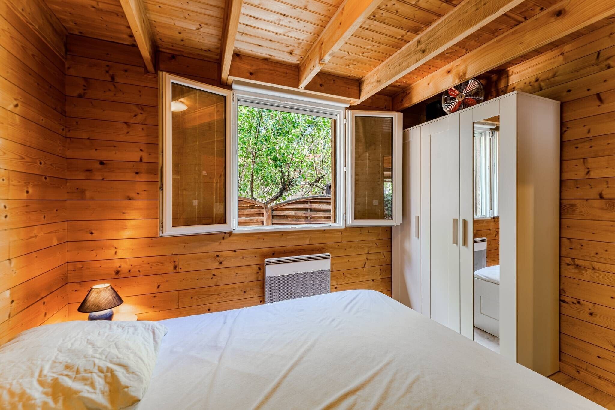 2 bedrooms