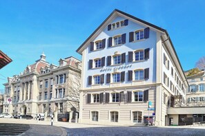 Quarto casal, vista para a cidade | Fachada