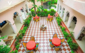 Outdoor dining - Hotel Kiran Villa Palace Bharatpur (Bharatpur)
