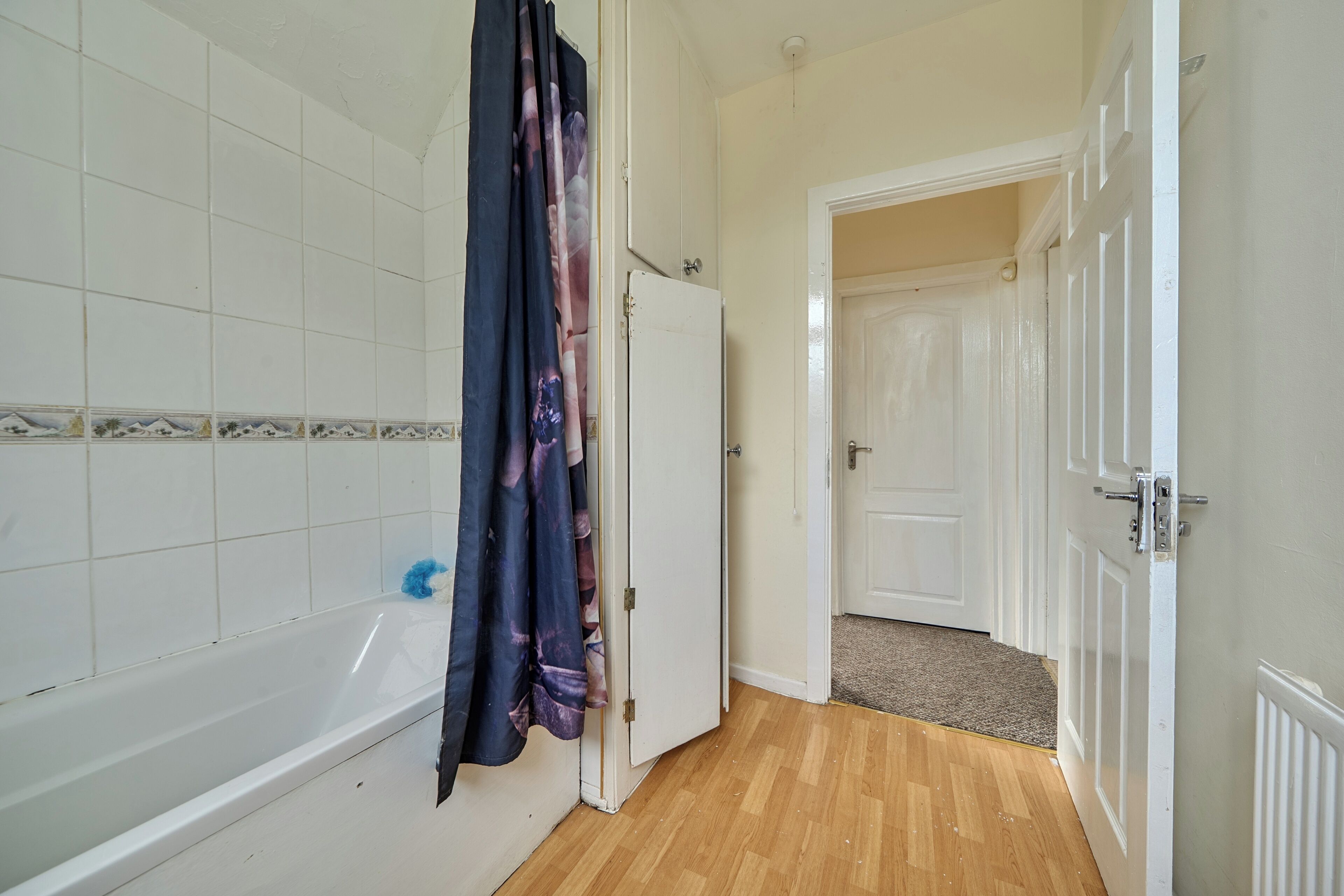 Shower, towels
