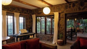 Interior - Oloile - Home By The Park (Nairobi)