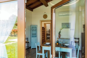 Dining - Villa with pool and garden on Lake Trasimeno (Magione)