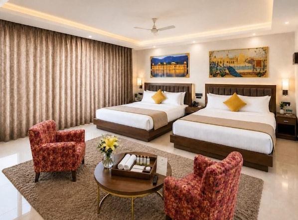Family Suite, Mountain View | Minibar, in-room safe, desk, laptop workspace