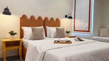 Comfort Room | Desk, laptop workspace, iron/ironing board, free WiFi