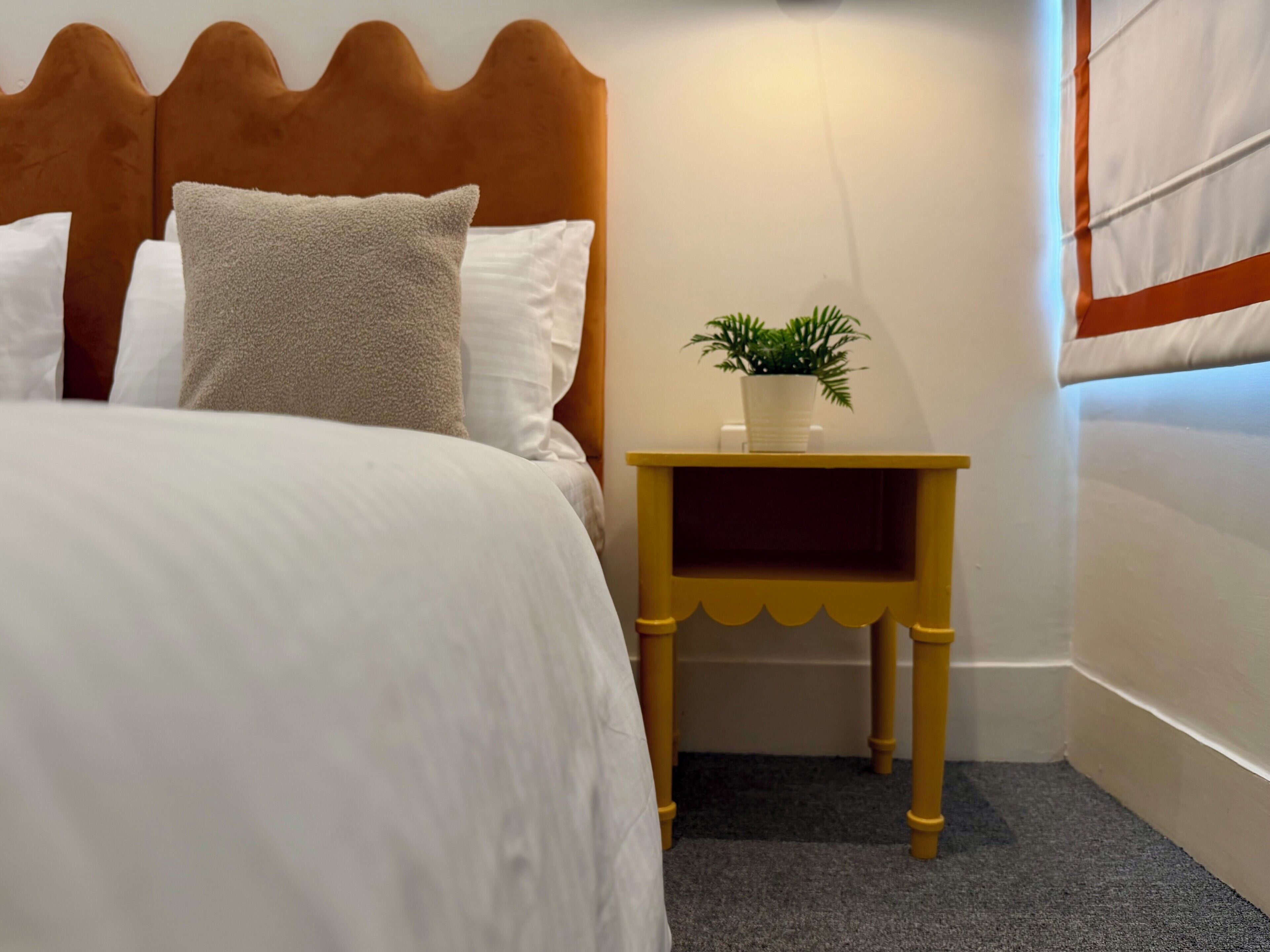 Comfort Room | Desk, laptop workspace, iron/ironing board, free WiFi