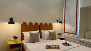 Comfort Room | Desk, laptop workspace, iron/ironing board, free WiFi