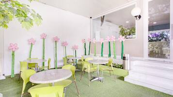 House | Dining