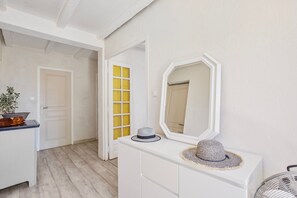 Interior - Var vacation house Villa Les Romarins with Private Pool and Enclosed Garden (Le Val)