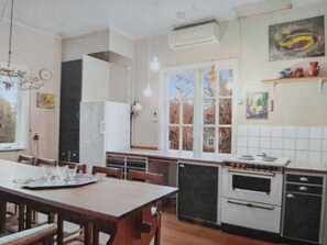 Private kitchen - Ingatorp's historic train station forest feel, own atmosphere -25 min to Vimmerby (Ingatorp)