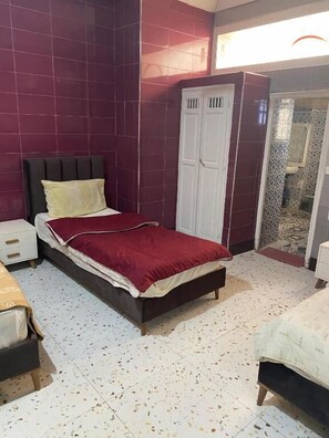 Basic Single Room, City View | Laptop workspace, free WiFi - Hôtel Russie (TUNISIA)