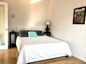 1 bedroom, WiFi, bed sheets - 1 bedroom Penthouse in the heart of downtown Montreal (Montréal)