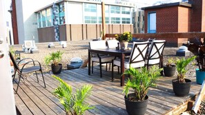 Outdoor dining - 1 bedroom Penthouse in the heart of downtown Montreal (Montréal)