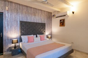 Villa Deluxe | Tabla de planchar con plancha y wifi gratis 