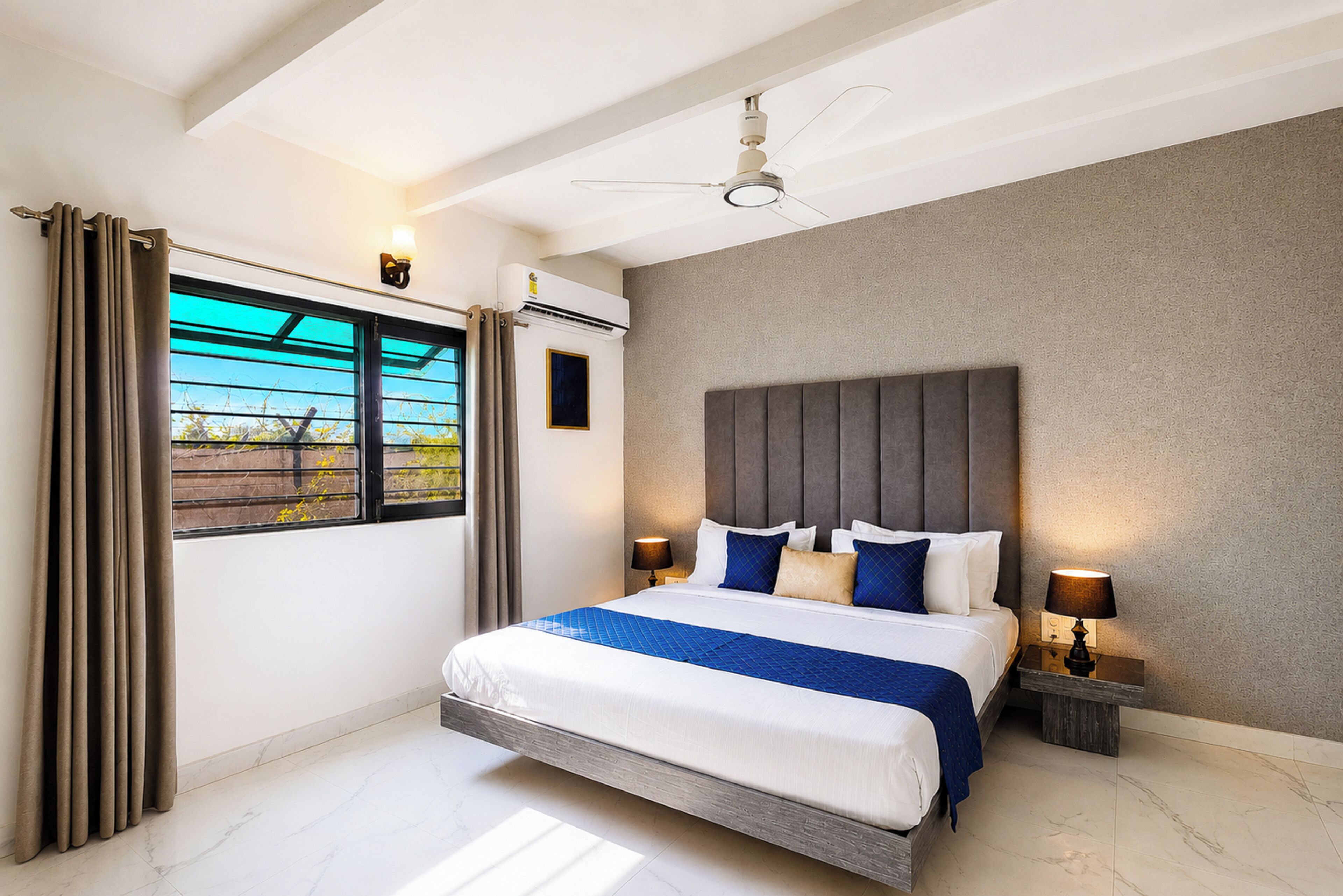 Deluxe Villa | Iron/ironing board, free WiFi