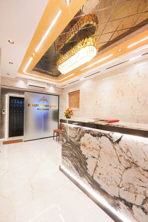 Lobby - Hotel Prince Palace Near Mumbai Airport (Mumbai)