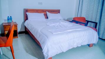 Deluxe Double Room, Balcony, Mountain View | Desk, laptop workspace, soundproofing, free WiFi